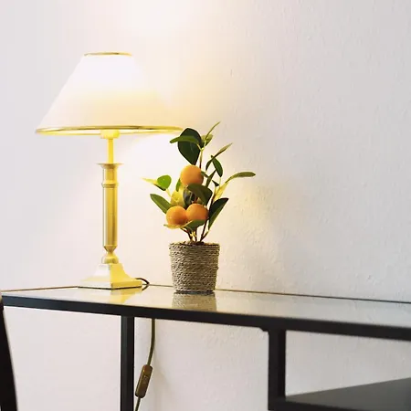 Modern And Cozy Near Main Station شقة