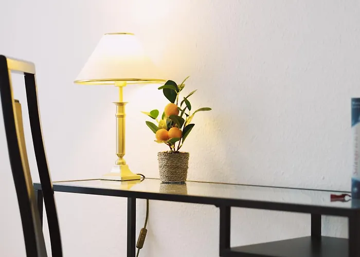 Modern And Cozy Near Main Station Apartment