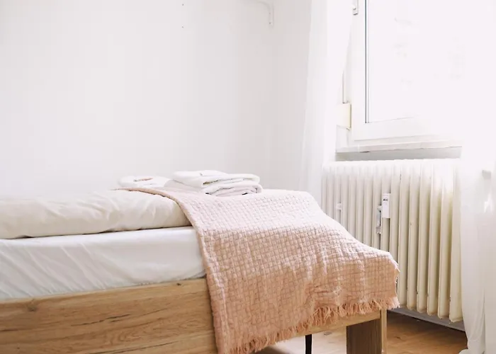 Modern And Cozy Near Main Station Apartment